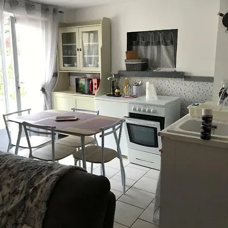 Διαμέρισμα Joli Au Coeur De Βερντέν